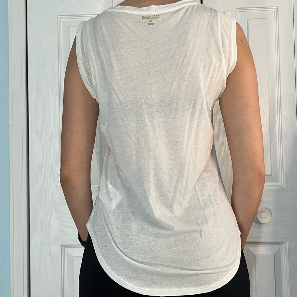 Guess Rabbit Top - Picture 2 of 6